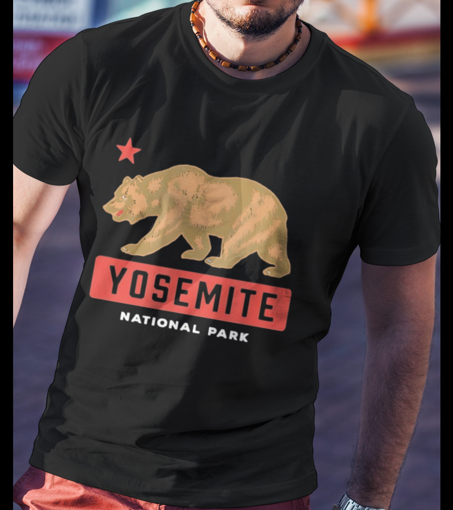 Yosemite Bear California Republic National Park Established 1890 T-Shirt