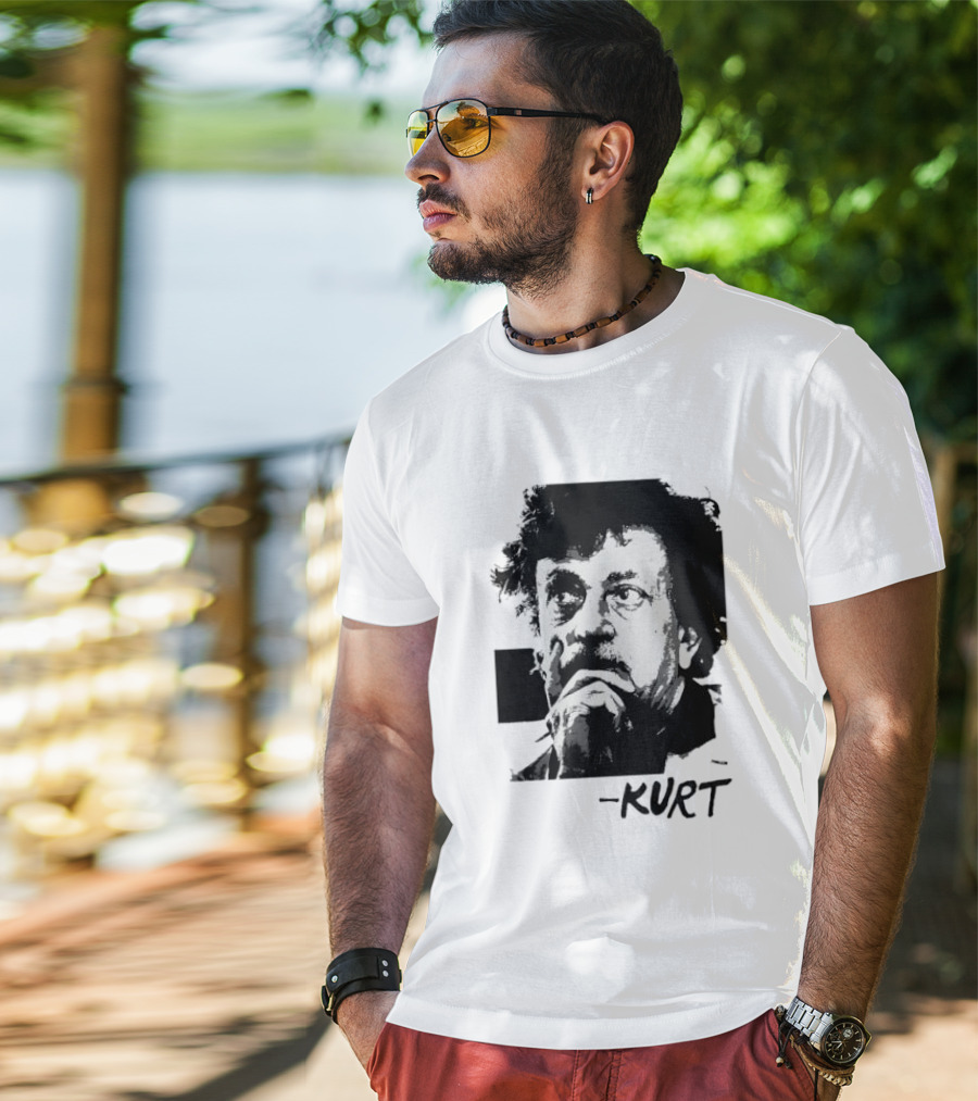 Kurt Vonnegut Vintage Portrait Signature T-Shirt
