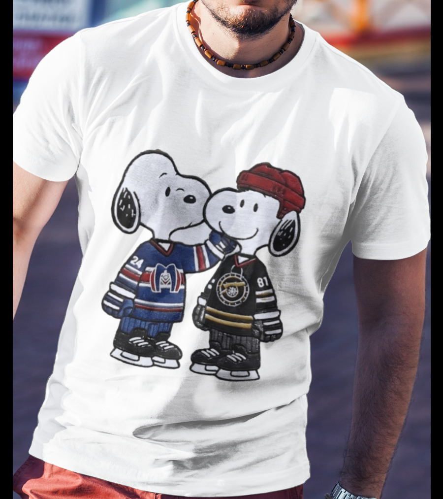 Snoopy Shane Hollander Kissing Ilya Rozanov Hockey LGBT Peanuts Charlie Brown Ice Hockey Romance Cartoon T-Shirt