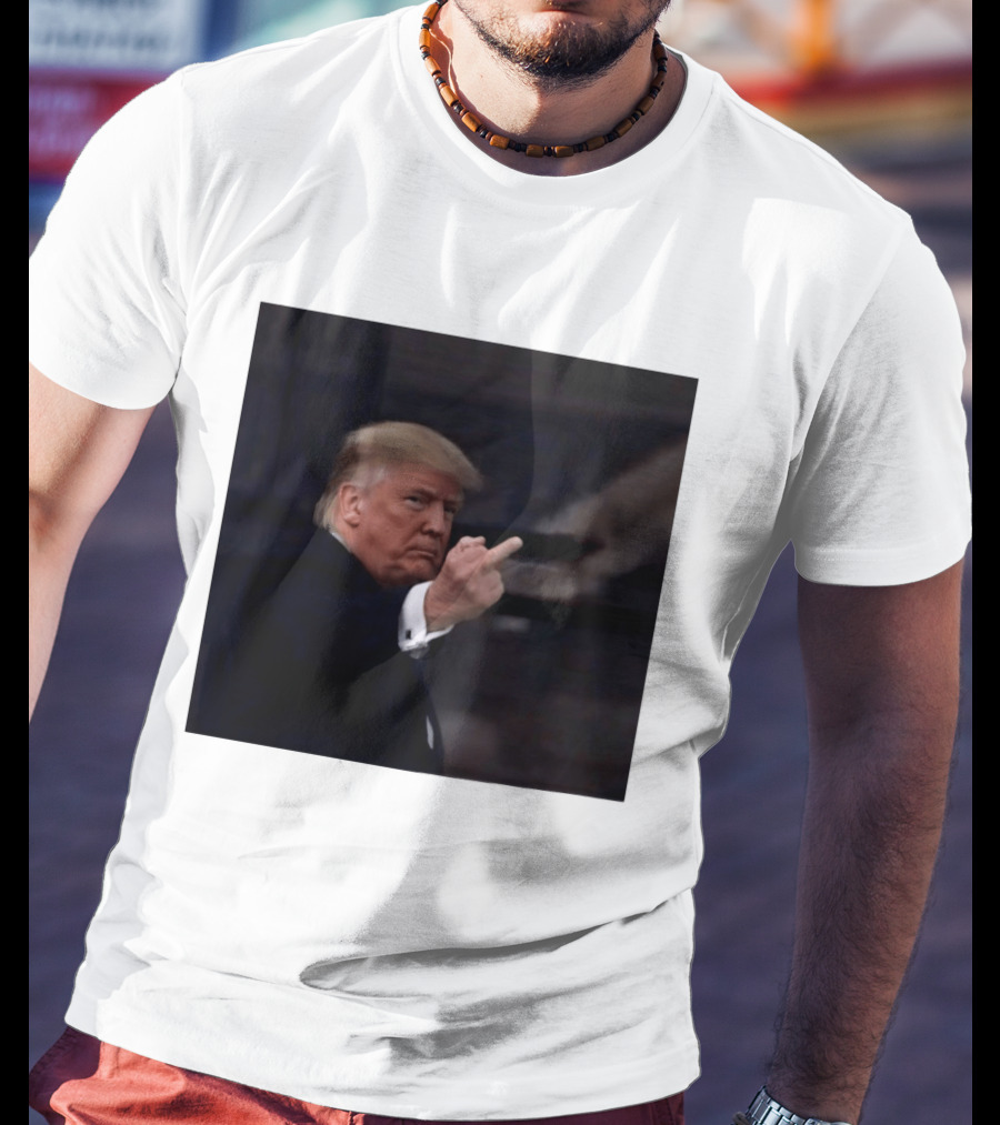 Trump Middle Finger At Heckler T-Shirt