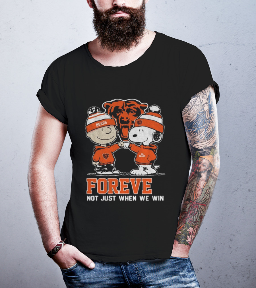 Snoopy Charlie Brown Chicago Bears Football Forever Not Just When We Win T-Shirt