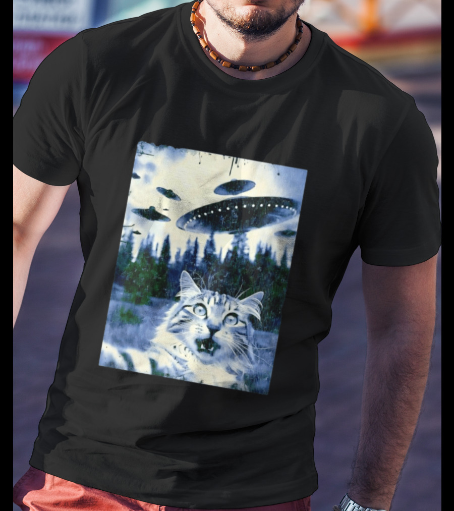 UFO Cat Extraterrestrial Surprise Scene T-Shirt