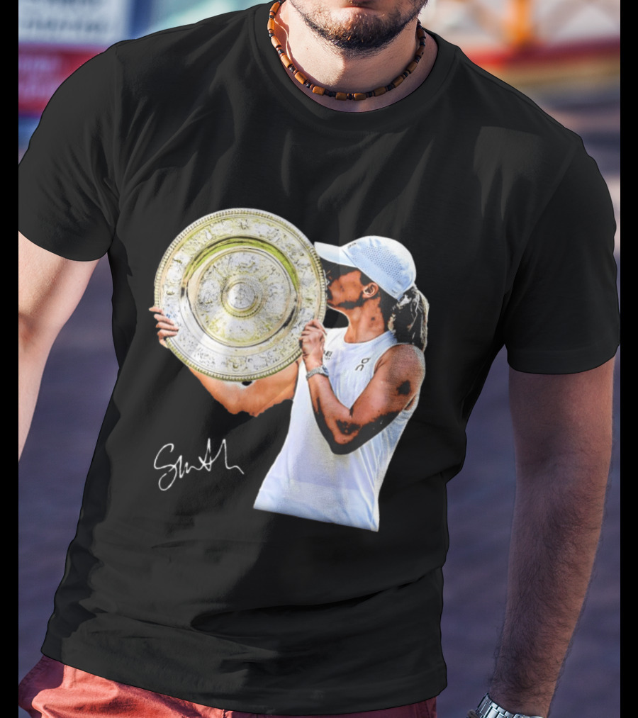 Iga Swiatek Wimbledon Champion Trophy Celebration T-Shirt