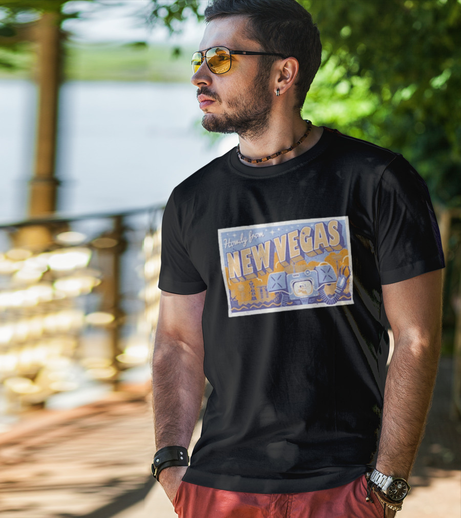 Howdy From New Vegas Fallout Robot Postcard T-Shirt
