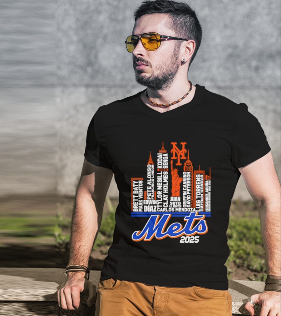 New York Mets Players City Skyline 2025 T-Shirt