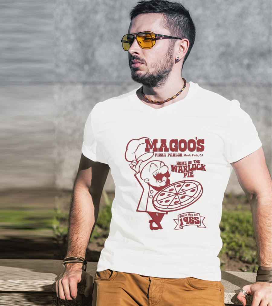 Magoo's Pizza Parlor Throwback 1985 Warsaw Indiana Chef Holding Pizza T-Shirt