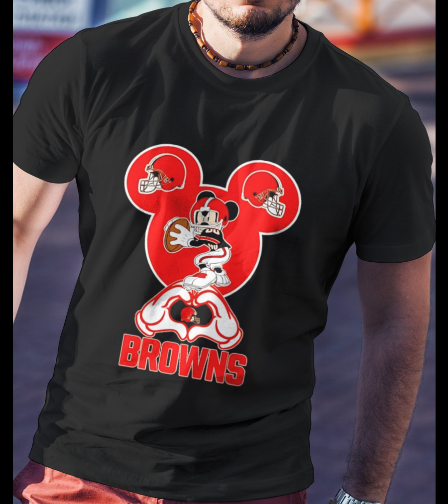 Cleveland Browns Mickey Mouse Football Quarterback Love T-Shirt