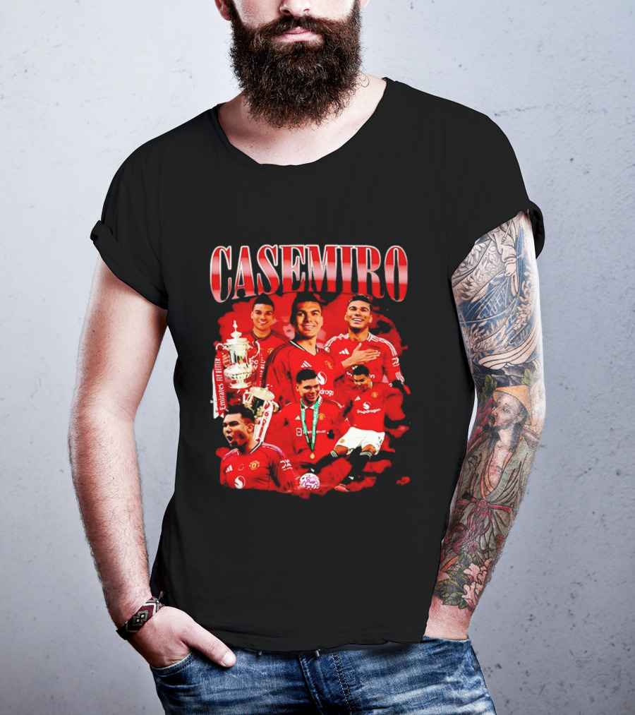 Casemiro Manchester United Trophy Celebrations Retro Football T-Shirt