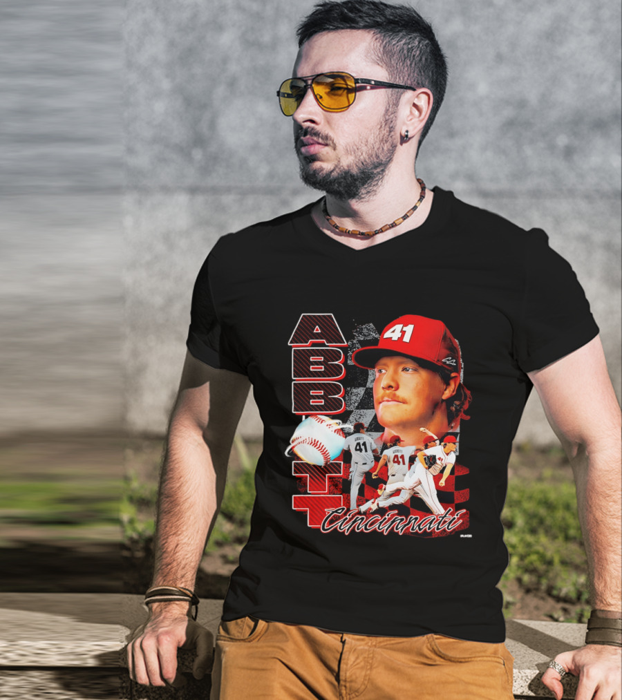 Cincinnati Reds Abbott 41 Baseball Pitcher Portrait Action T-Shirt