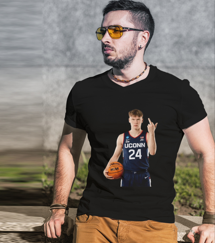 Braylon Mullins UConn Huskies 24 NCAA Basketball Middle Finger T-Shirt
