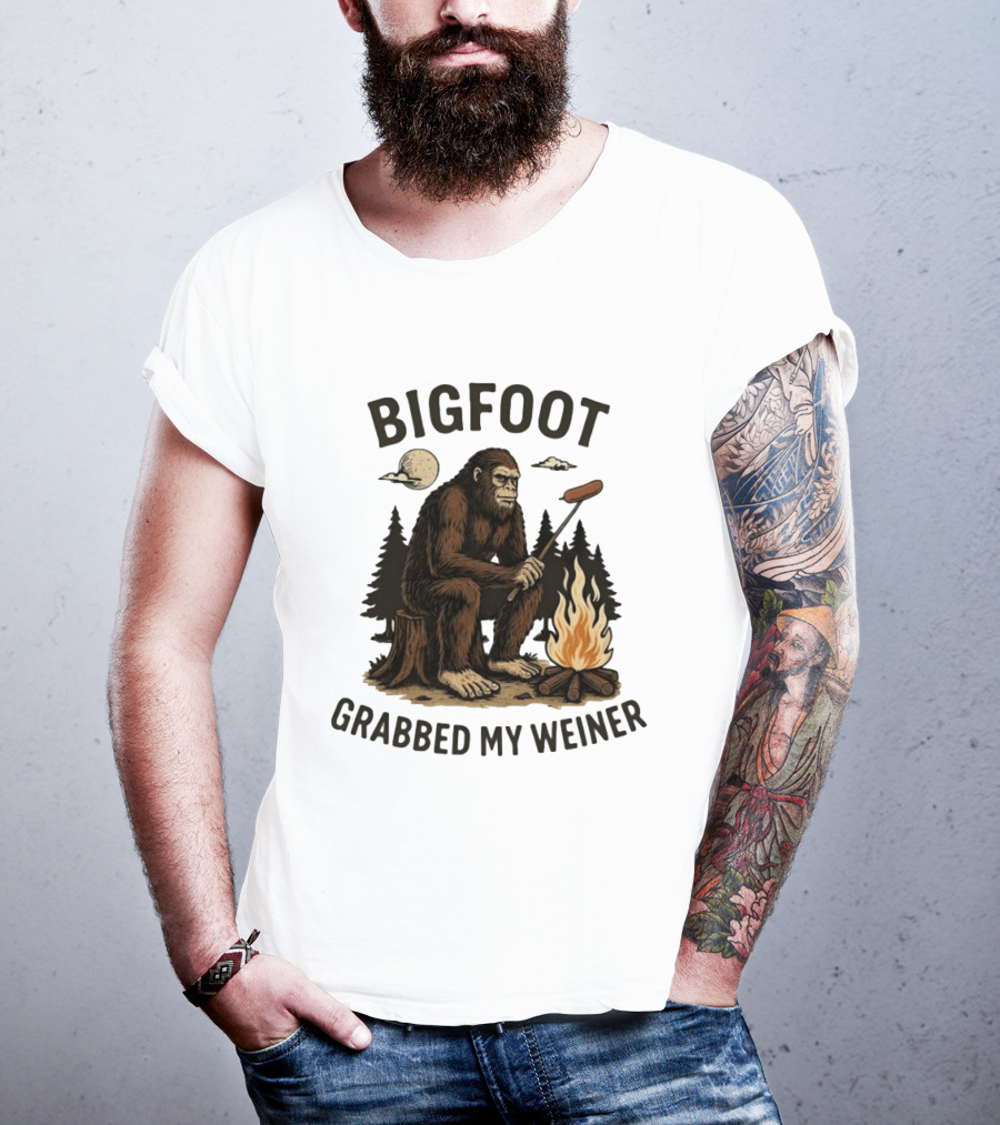 Bigfoot Grabbing My Weiner Campfire Sausage Grilling Moonlit Forest T-Shirt