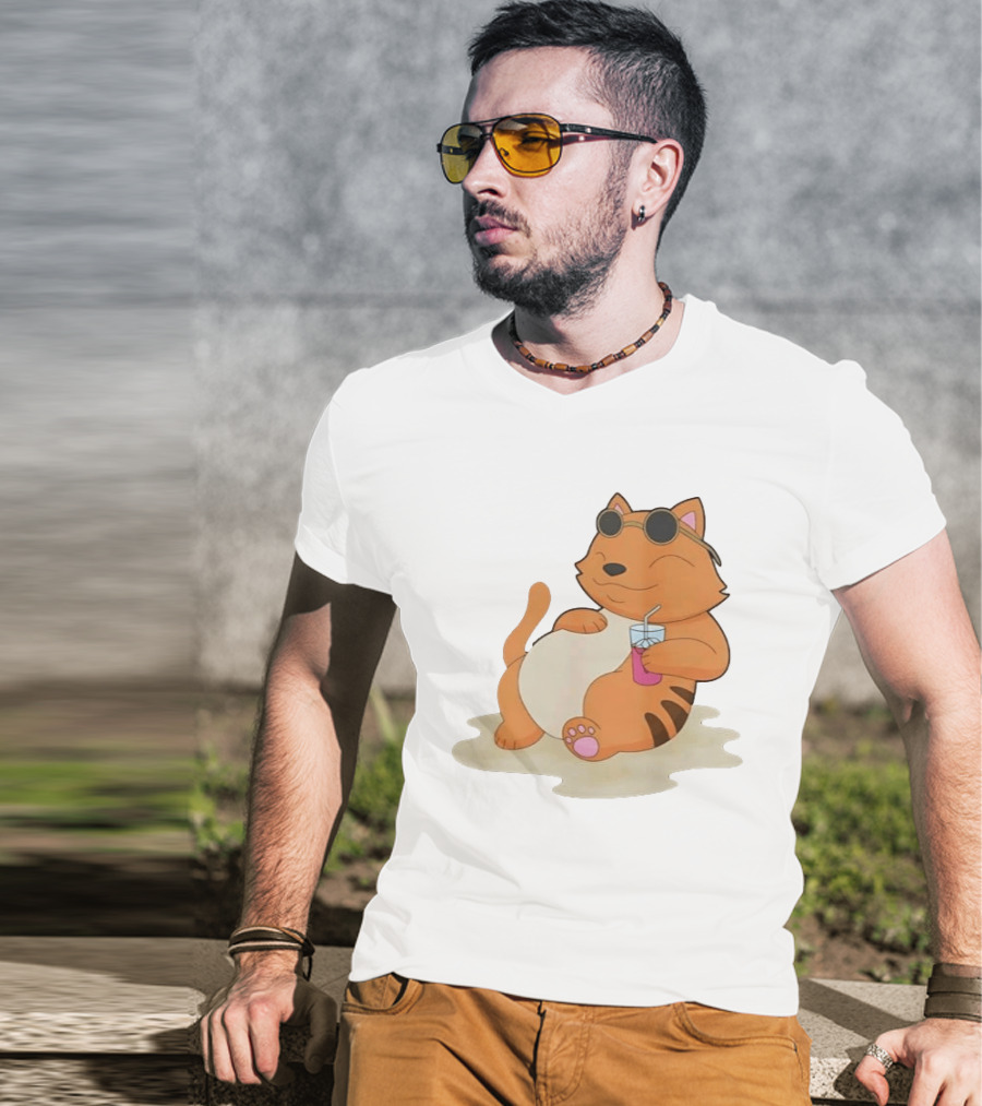 Cat Relaxing With Sunglasses And Drink On Beach Summer Vibes T-Shirt