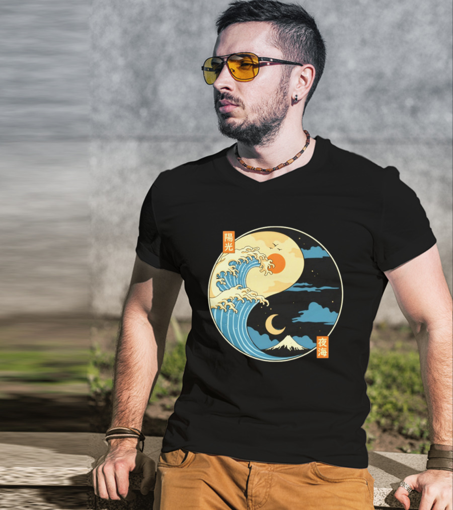 The Great Wave Off Kanagawa And Mount Fuji Yin Yang Sun And Moon Balance T-Shirt