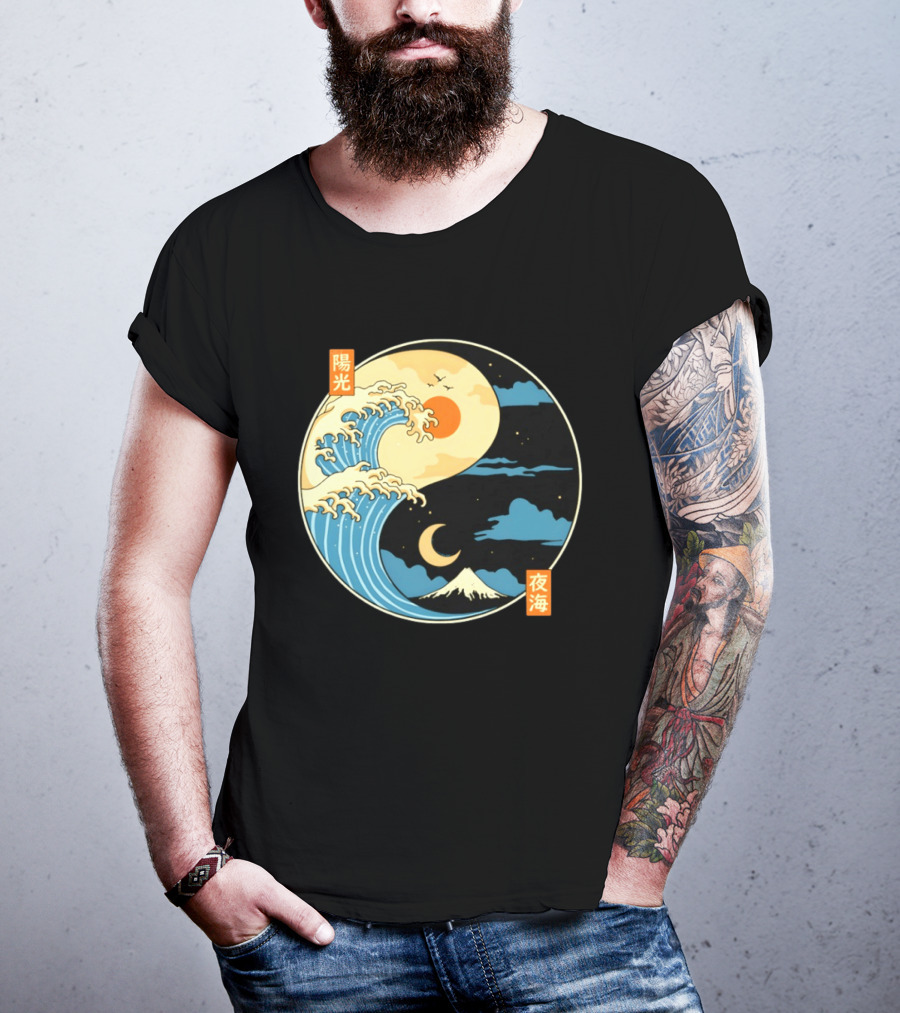 The Great Wave Off Kanagawa And Mount Fuji Yin Yang Sun And Moon Balance T-Shirt
