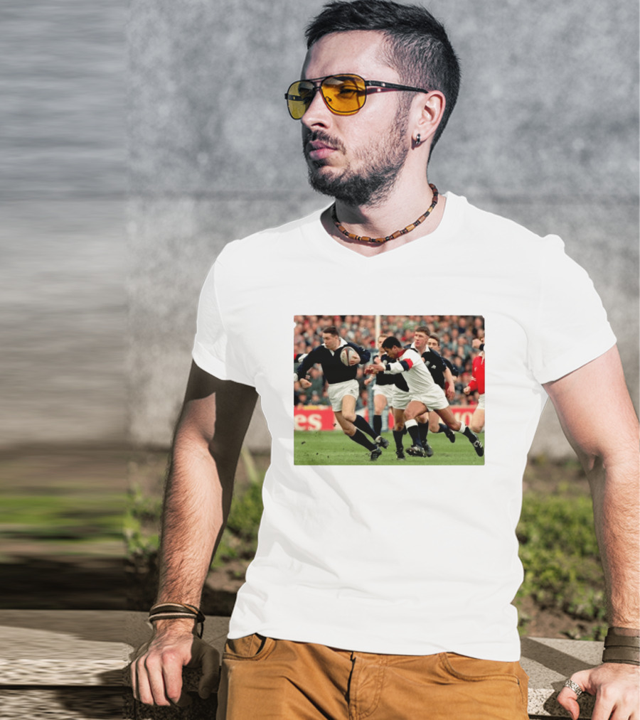 Scott Hastings Iconic Scotland Rugby Moment With Brother Gavin Against England T-Shirt