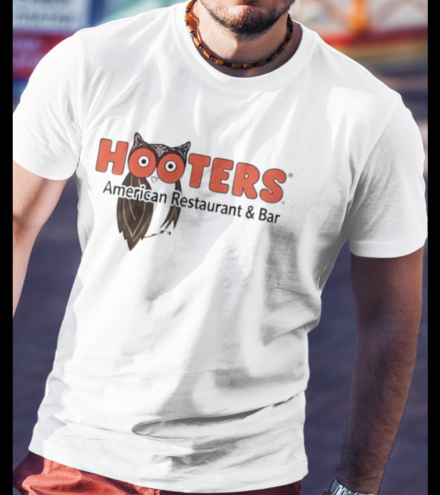 Hooters American Restaurant And Bar Owl Icon Trademark T-Shirt