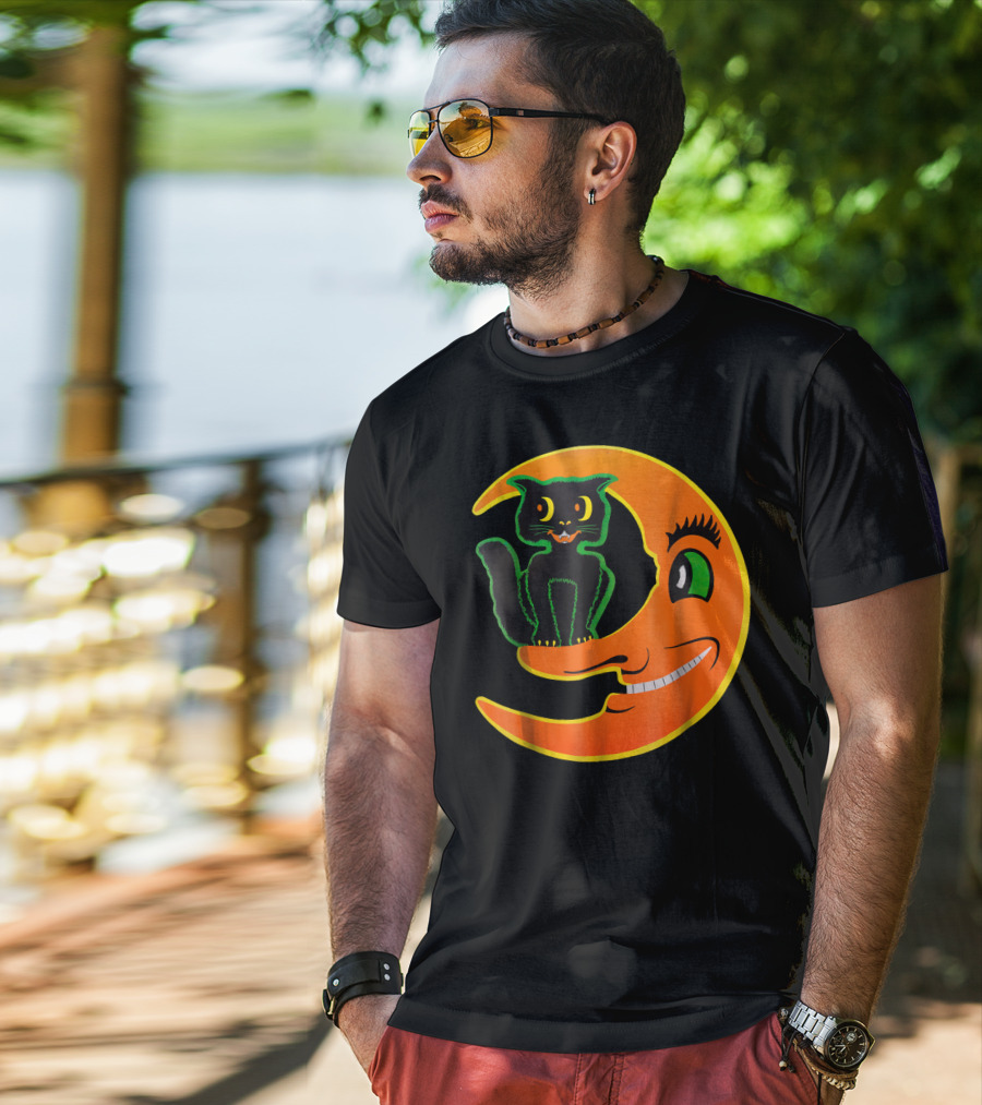 Funny Halloween Cat On Smiling Moon T-Shirt