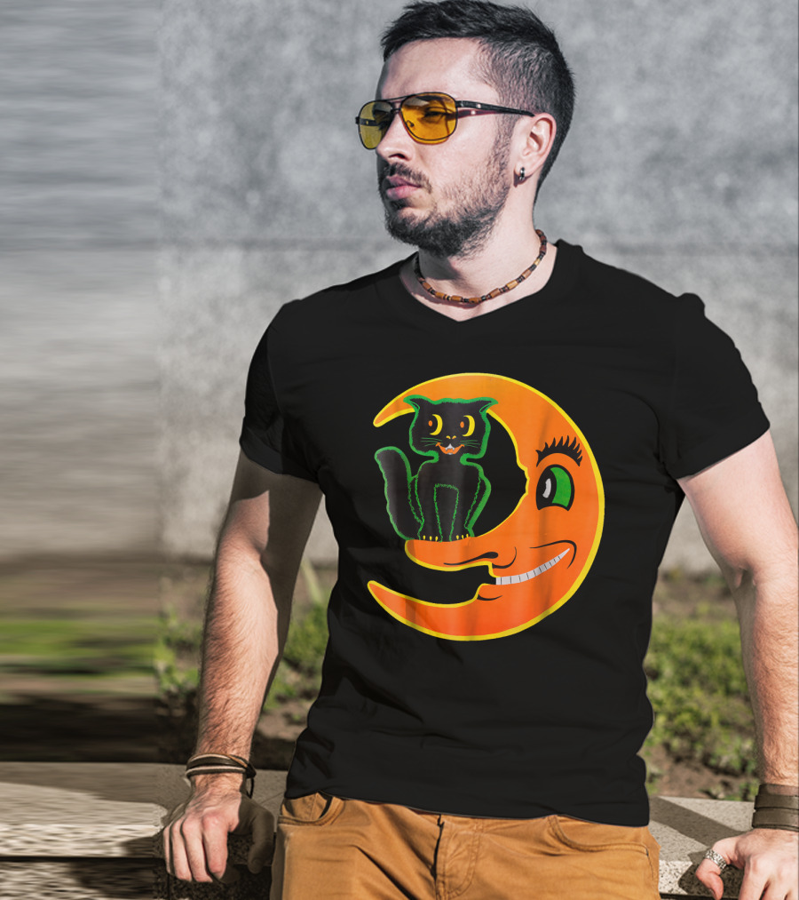 Funny Halloween Cat On Smiling Moon T-Shirt