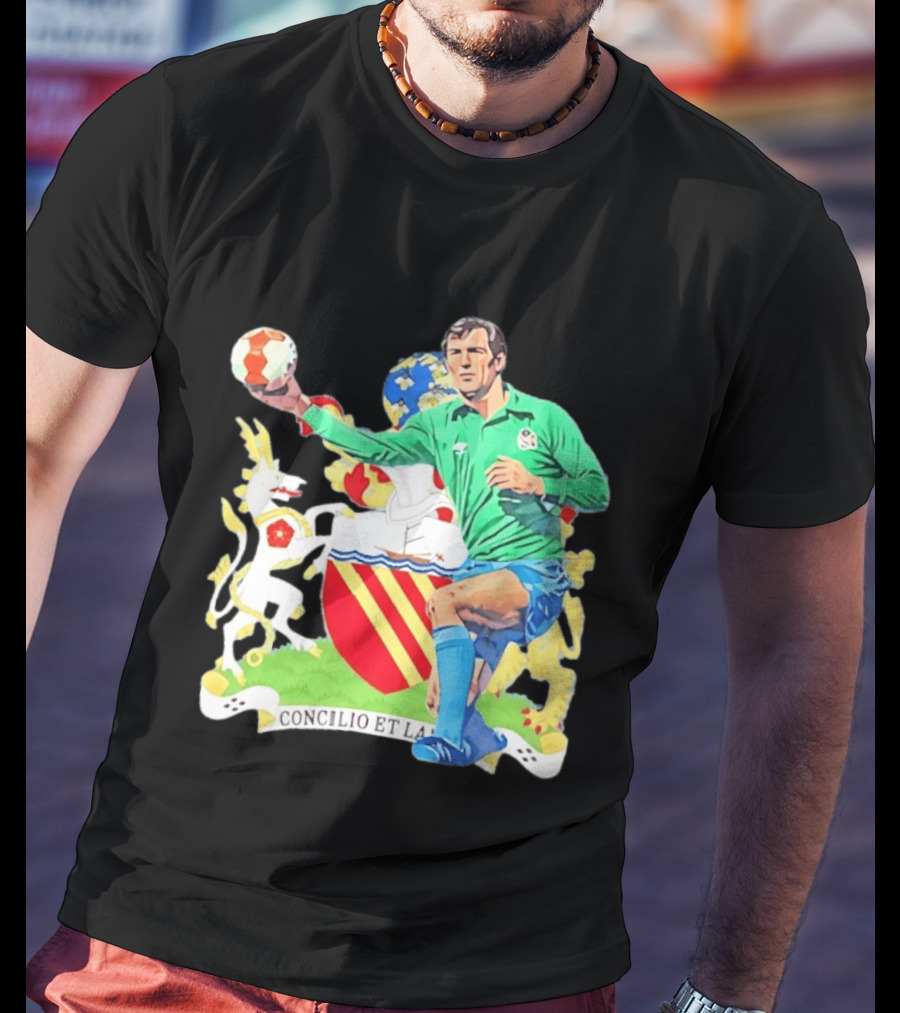 Joe Corrigan Manchester City Goalkeeper Concilio Et Labore Crest T-Shirt