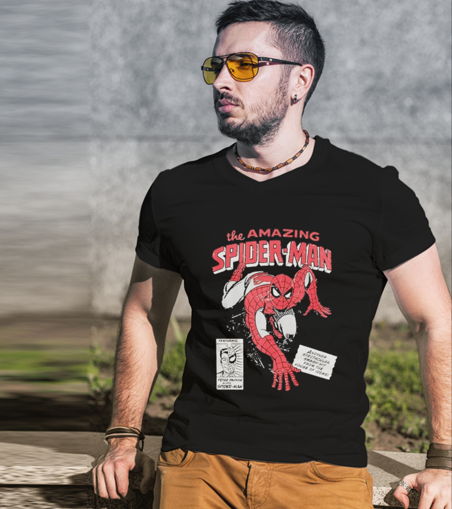 The Amazing Spider Man Peter Parker Dynamic Pose Iconic Comic T-Shirt