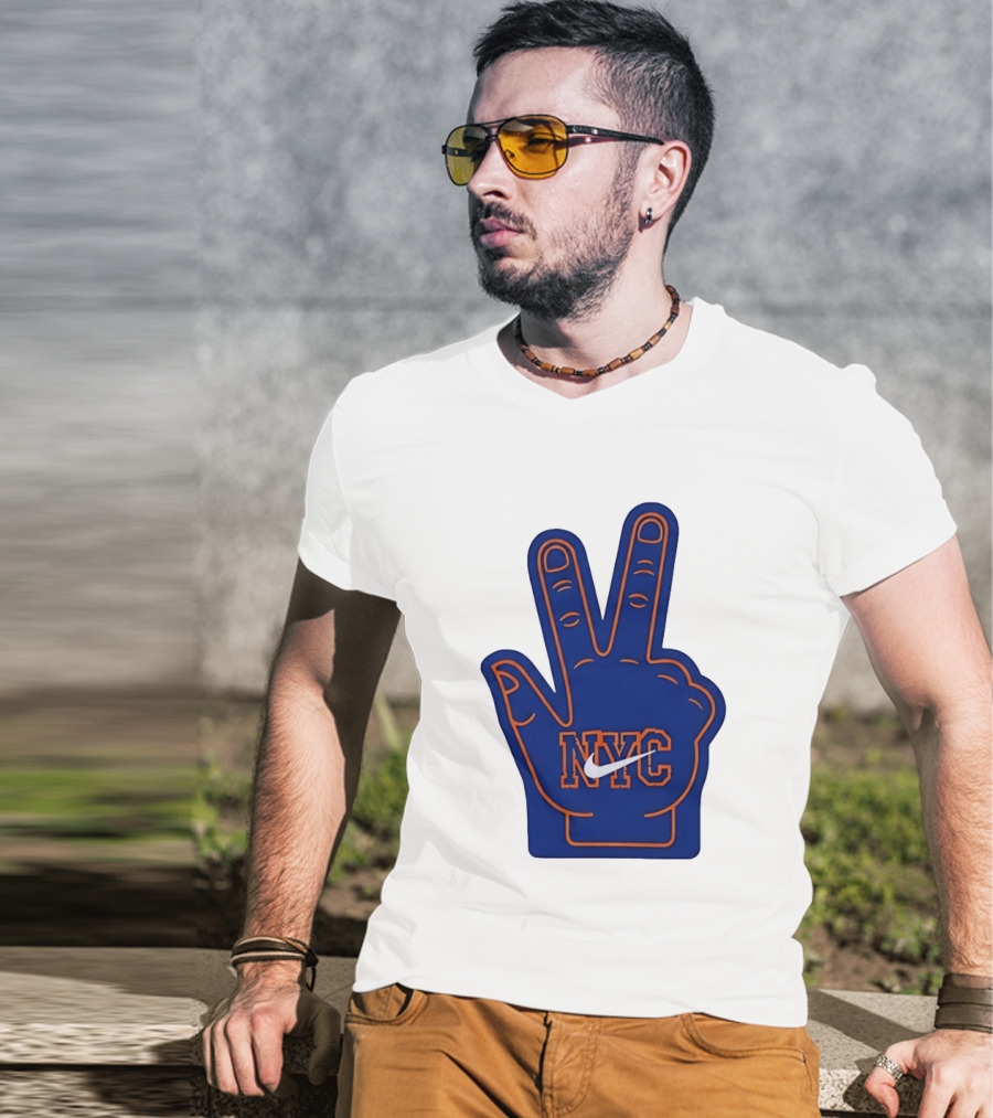 NYC Foam Finger Peace Sign New York Knicks Basketball T-Shirt