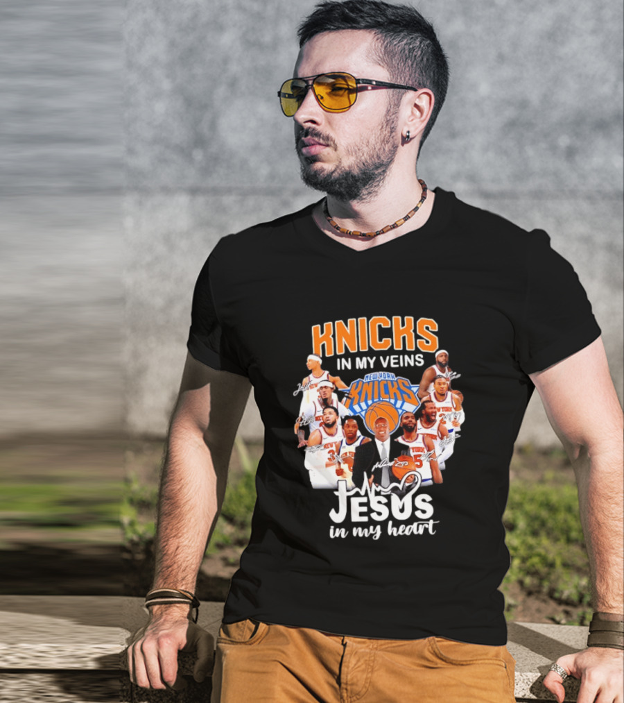 Knicks In My Veins Jesus In My Heart New York Knicks Signatures T-Shirt