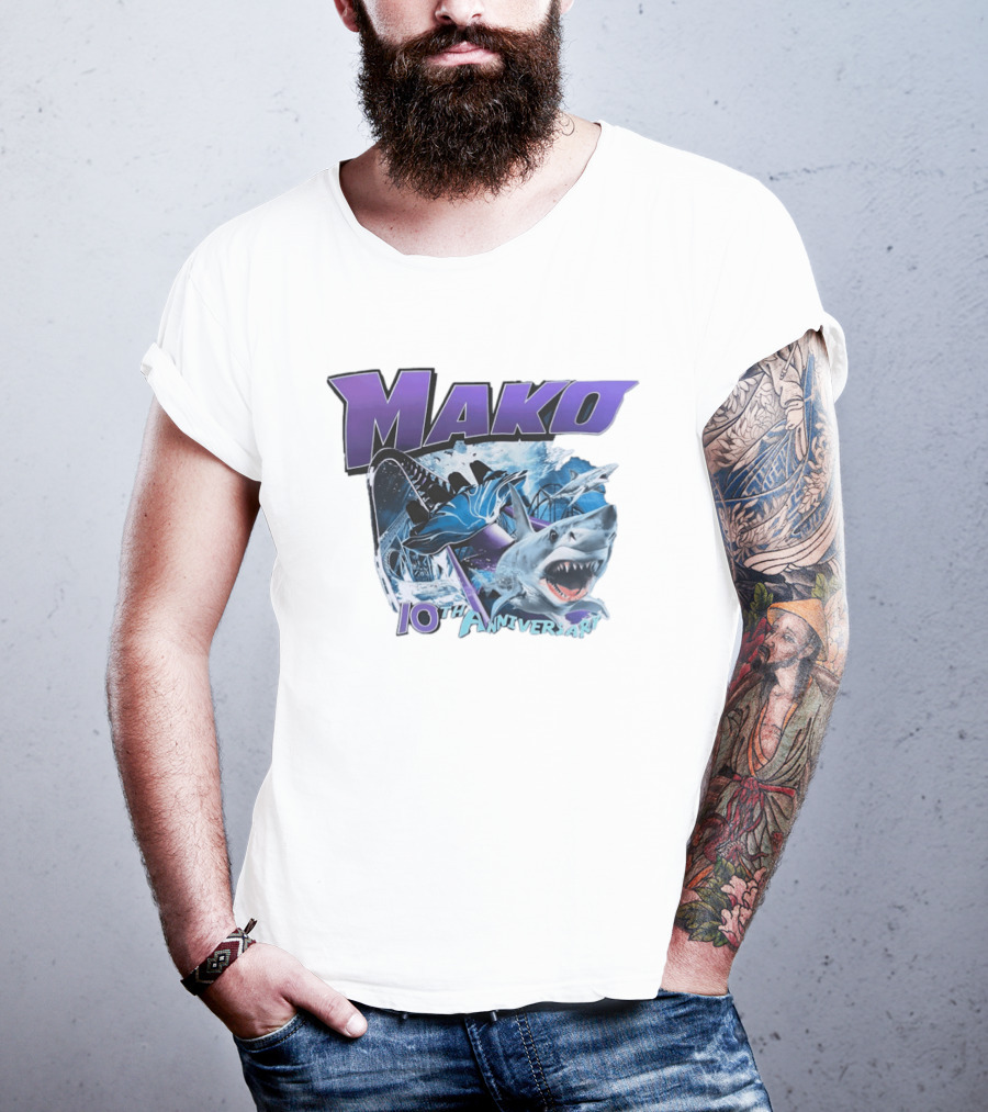 Mako 10th Anniversary SeaWorld Roller Shark Underwater Ocean Adventure T-Shirt