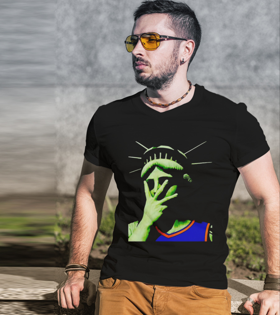 Statue Of Liberty New York Knicks Jersey Facepalm T-Shirt