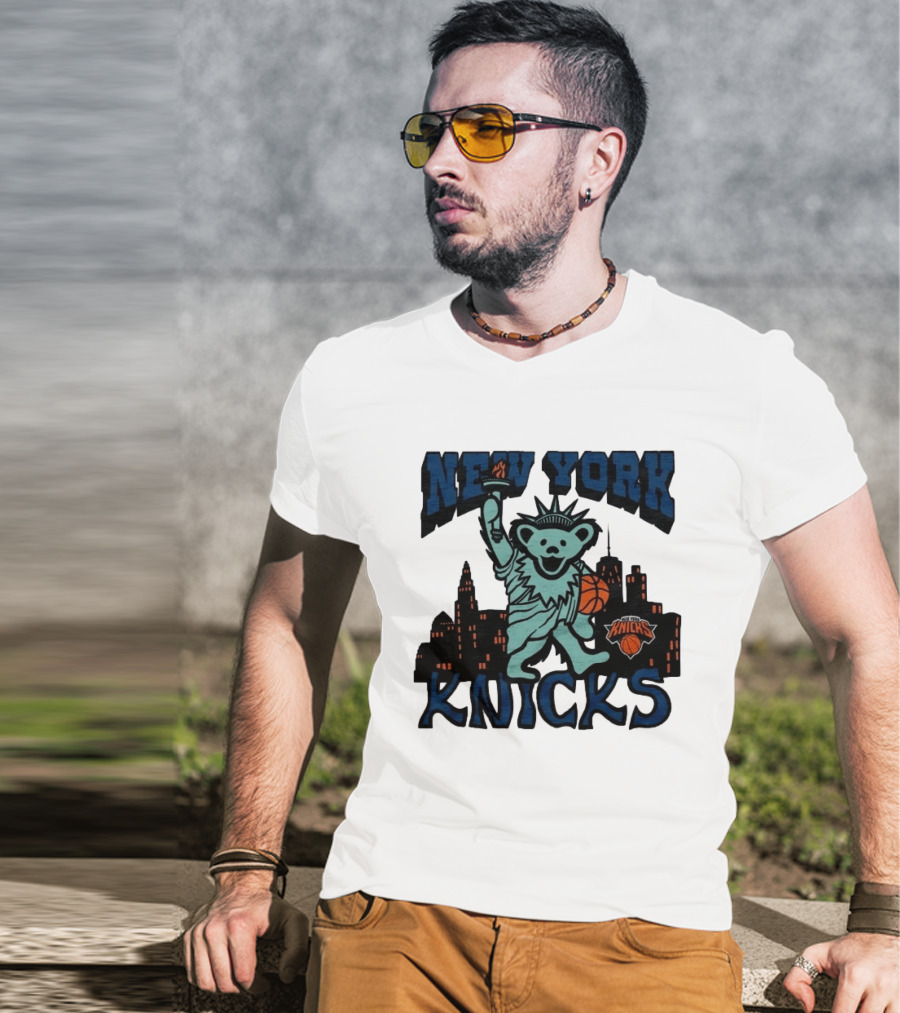 NBA Grateful Dead New York Knicks Bear Liberty Statue T-Shirt