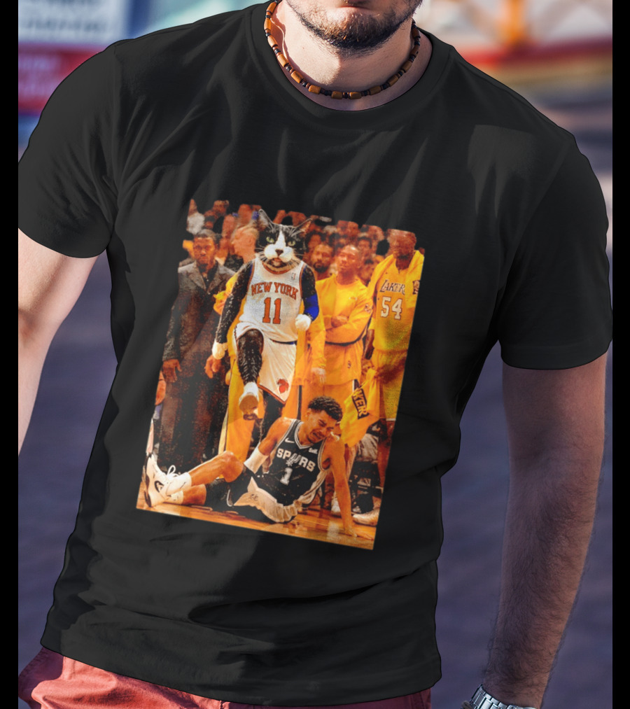 New York Knicks 11 Cat Dunks On Spurs Player Victor Wembanyama With Crowd And Lakers Players T-Shirt