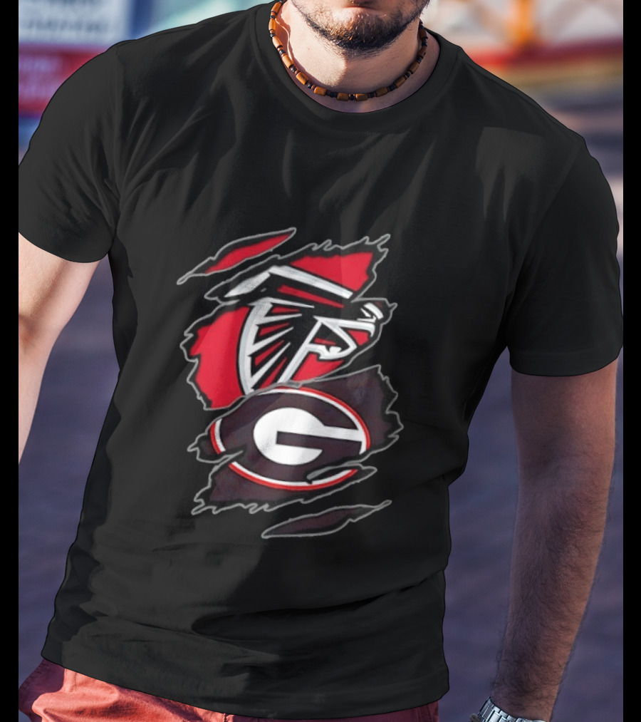 Atlanta Falcons Georgia Bulldogs Two Teams One Heart Scratch T-Shirt