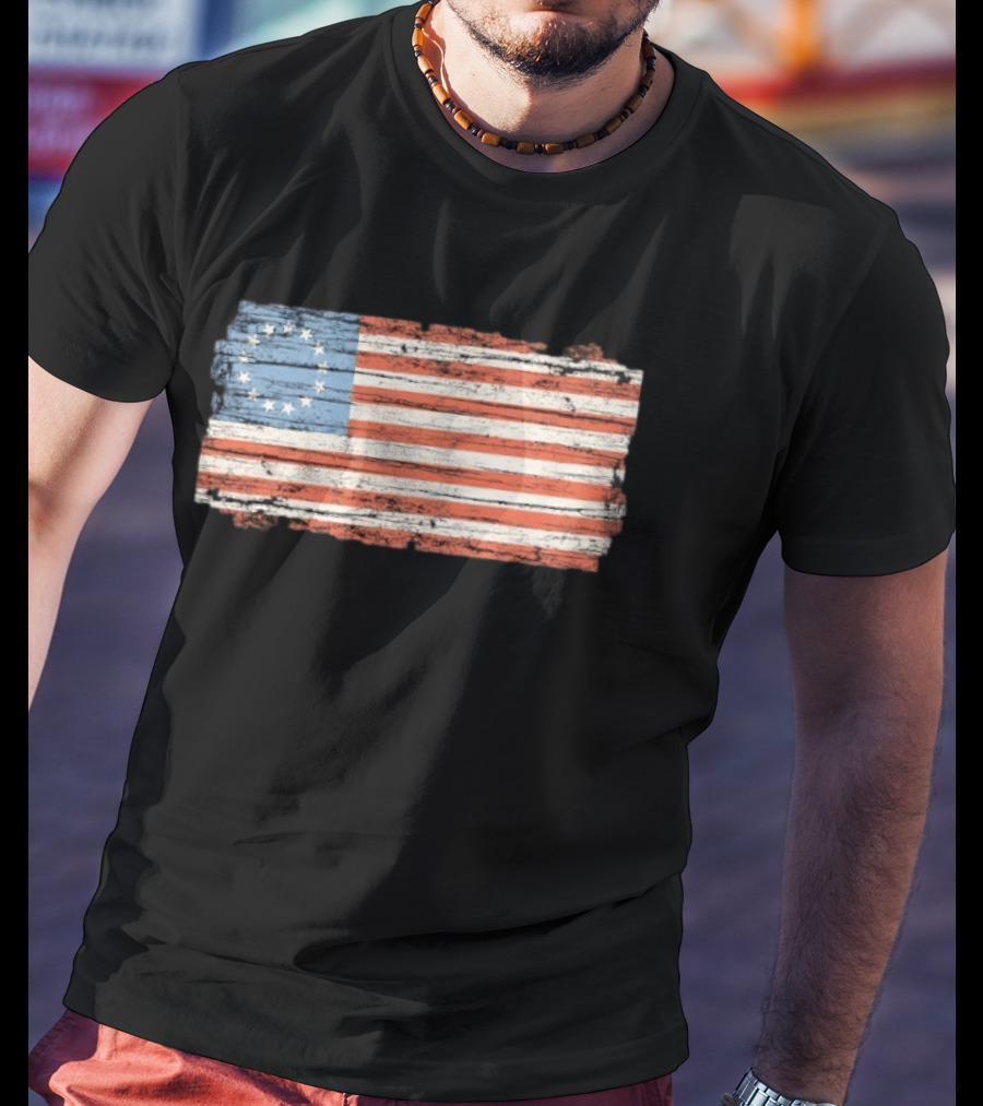 Distressed Vintage Betsy Ross Flag Thirteen Stars Retro Look T-Shirt