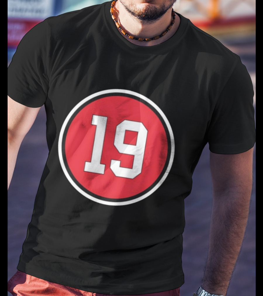 Chicago Blackhawks Jonathan Toews 19 Retirement Commemorative T-Shirt
