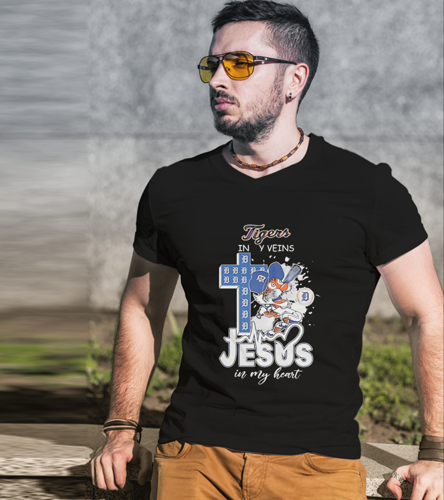 Detroit Tigers In My Veins Jesus In My Heart T-Shirt