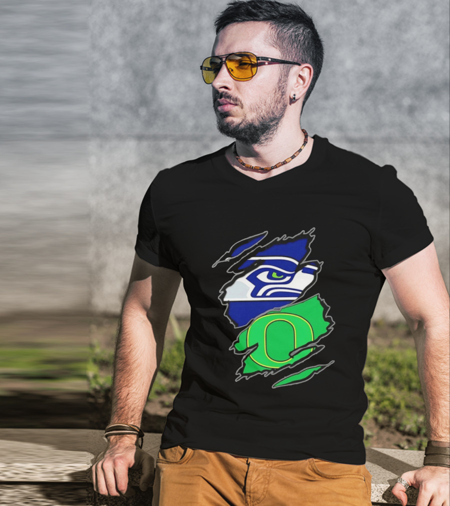 Seattle Seahawks Oregon Ducks Two Teams One Heart Scratch T-Shirt
