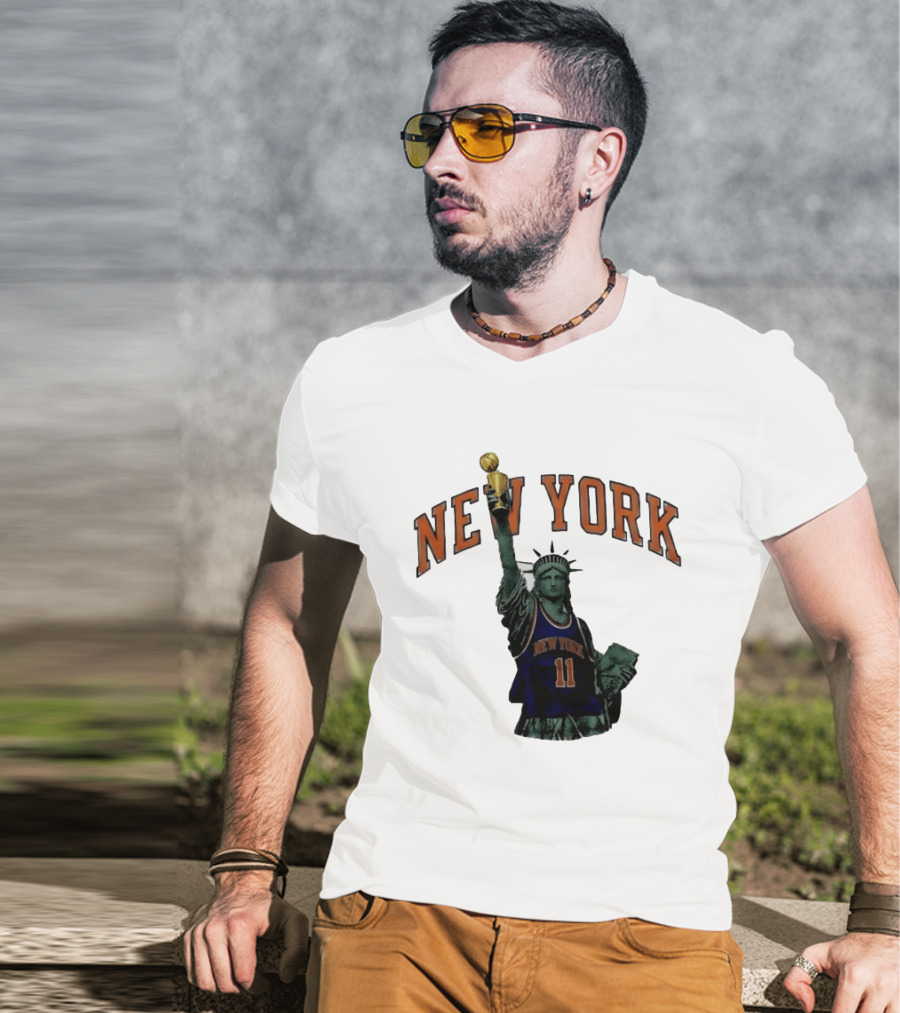 New York Knicks Jalen Brunson Statue Liberty Trophy Meme T-Shirt