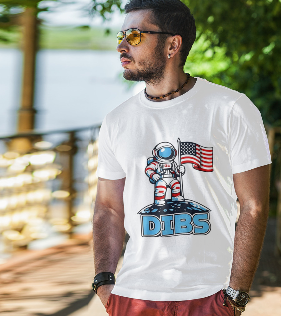 USA Dibs On The Moon Astronaut Space American Flag T-Shirt