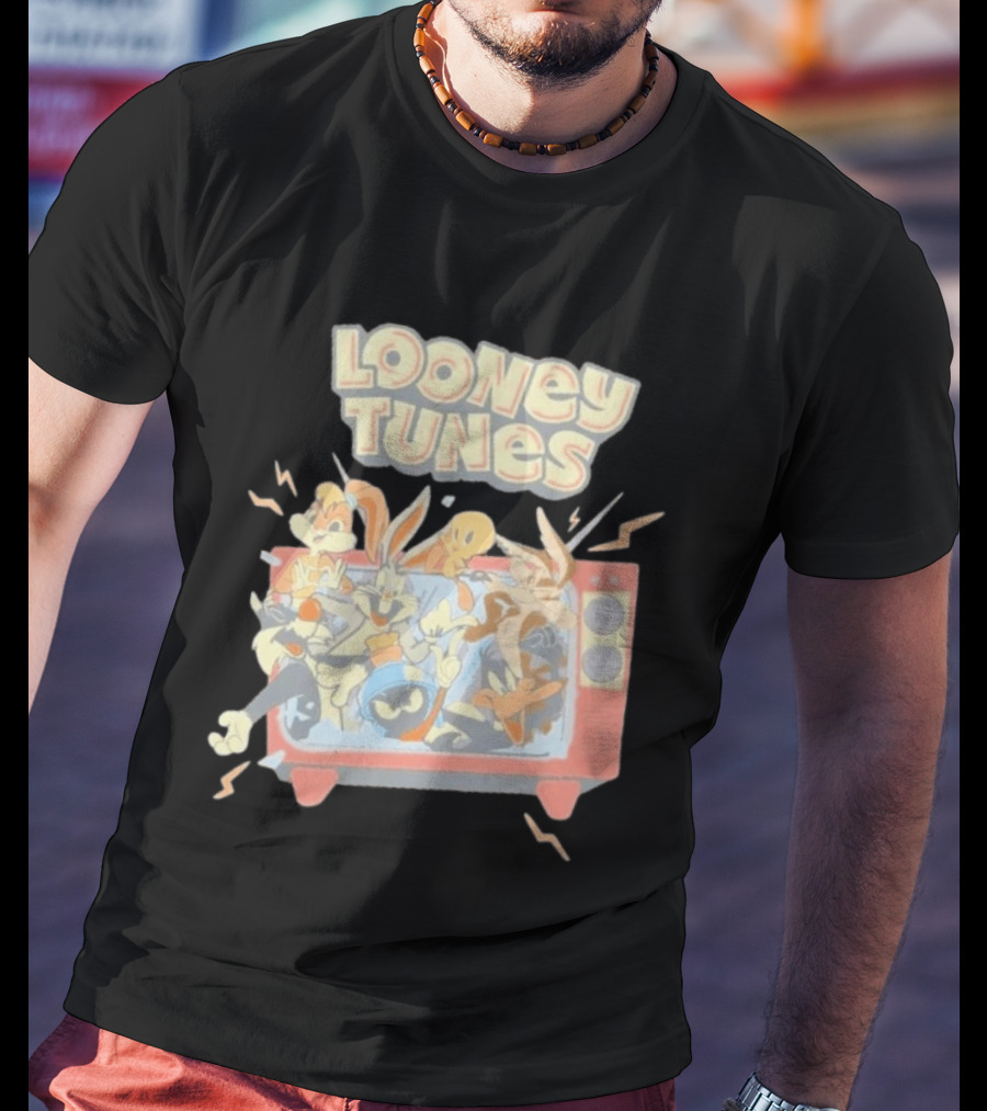 Wbs Shop Looney Tunes Characters In A Retro TV Display T-Shirt
