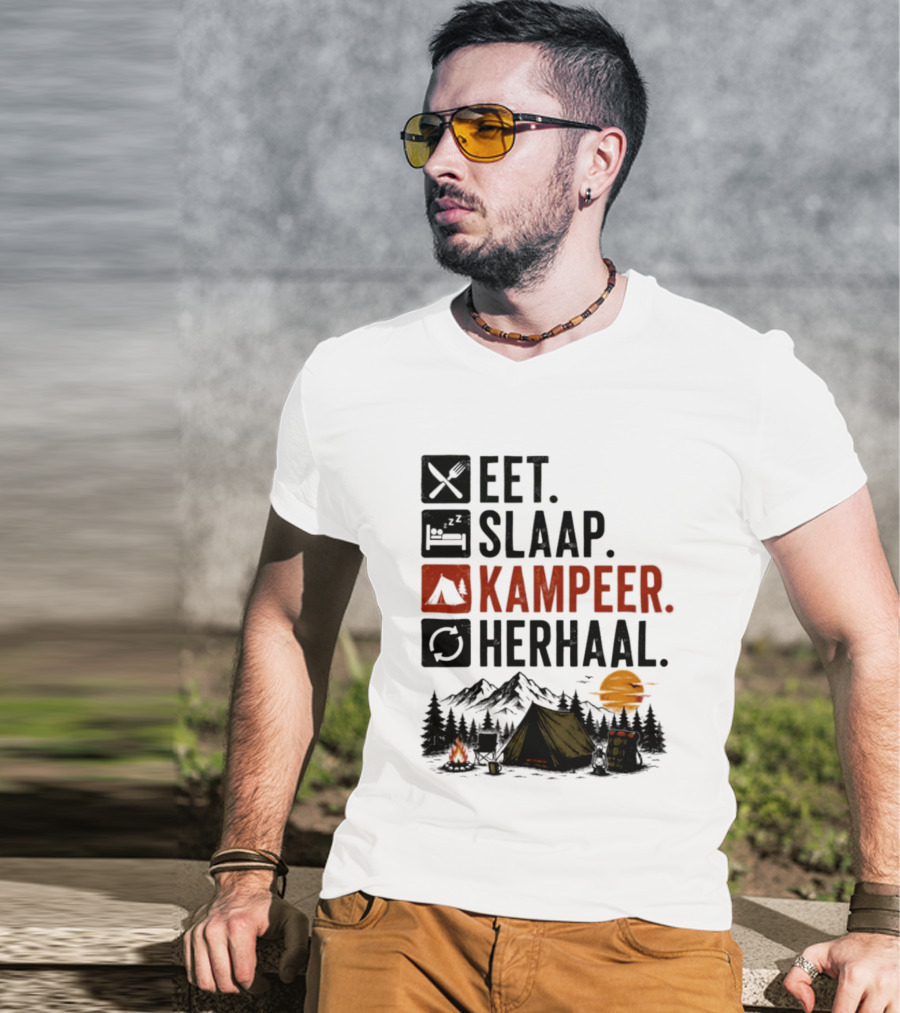 Eet Slaap Kampeer Herhaal Camping Tent Mountains Campfire Sunset T-Shirt