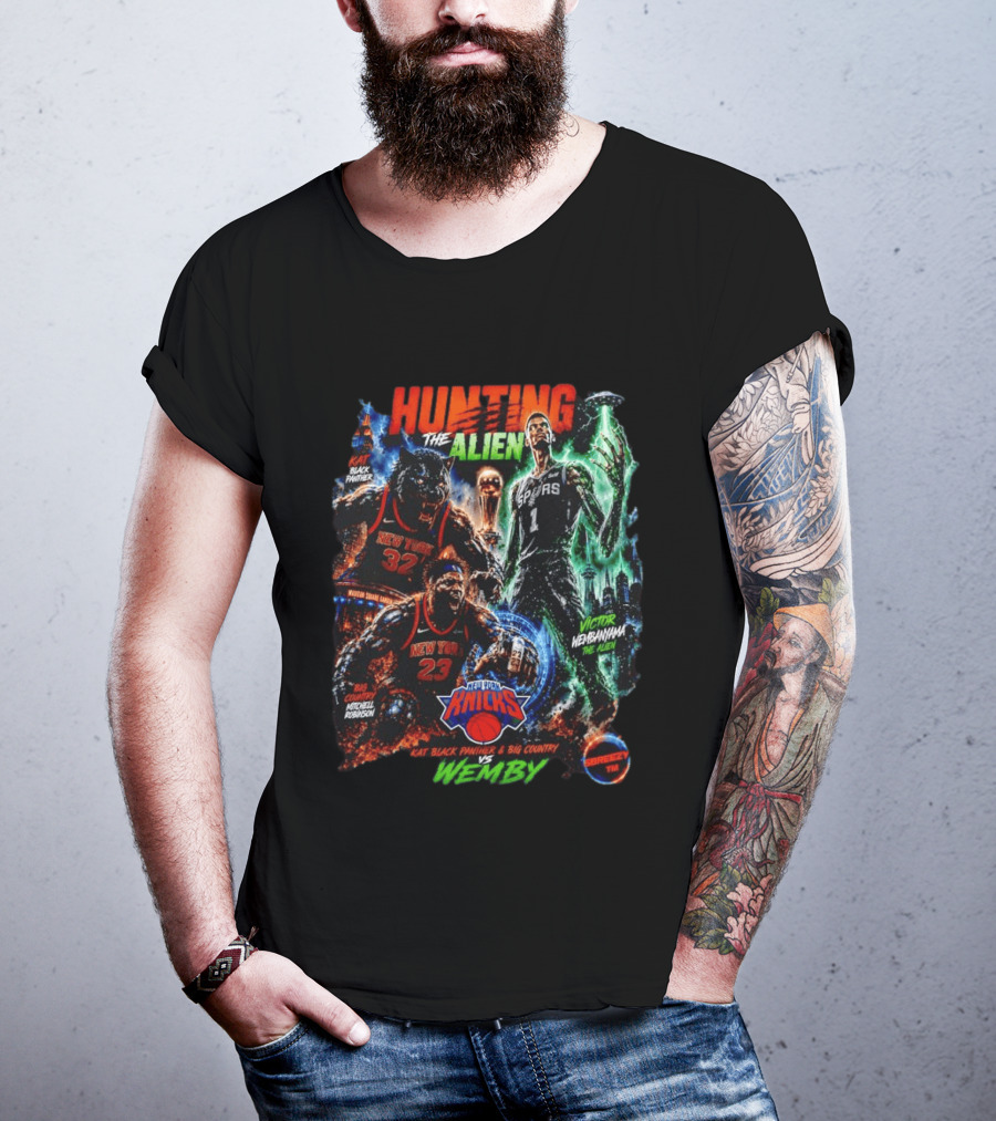 Hunting The Alien KAT Black Panther New York Knicks Mitchell Robinson Vs Wemby Victor Wembanyama T-Shirt