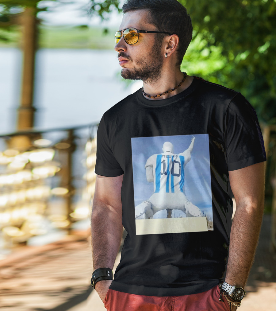 Lionel Messi 10 Argentina Jersey Statue Meme T-Shirt
