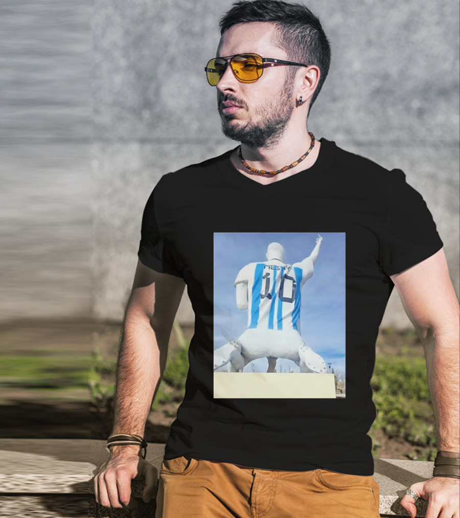 Lionel Messi 10 Argentina Jersey Statue Meme T-Shirt