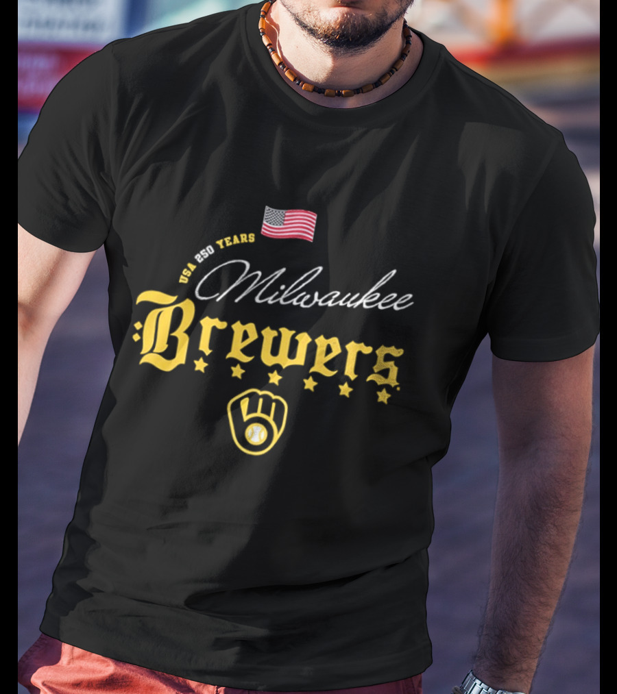 Milwaukee Brewers MLB USA 250 Years Happy 4th Of July American Flag Stars T-Shirt