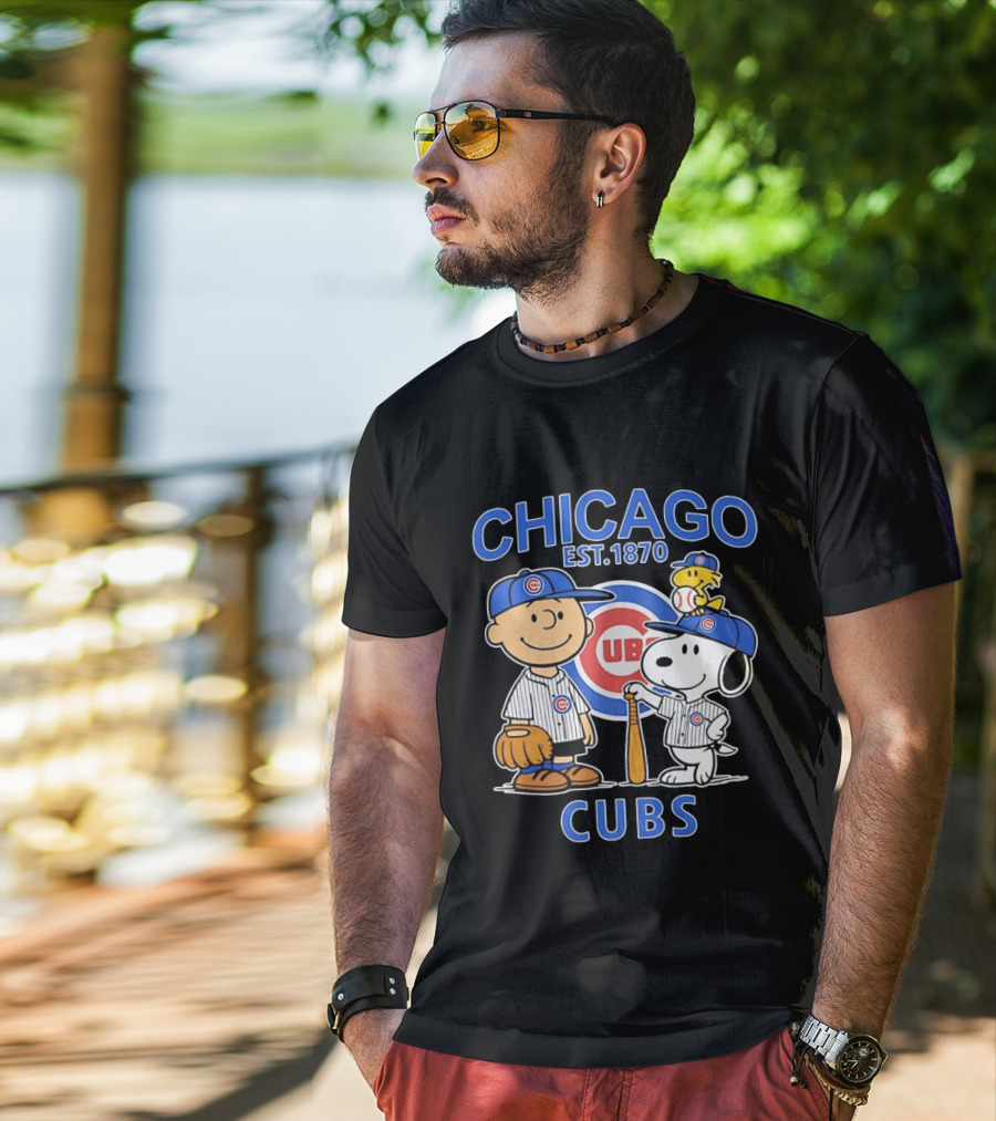 Peanuts Characters Snoopy Woodstock Charlie Brown Chicago Cubs Est 1870 T-Shirt