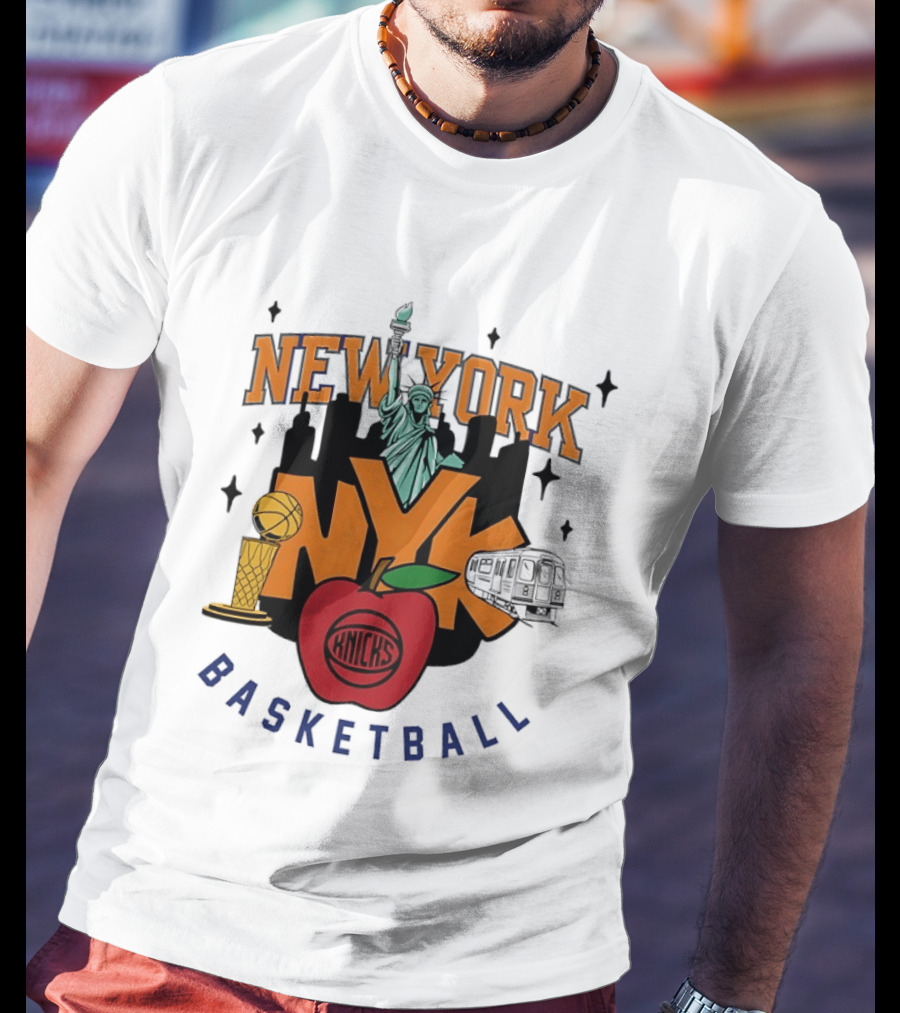 New York Knicks NYK Big Apple Basketball Statue Subway Skyline T-Shirt
