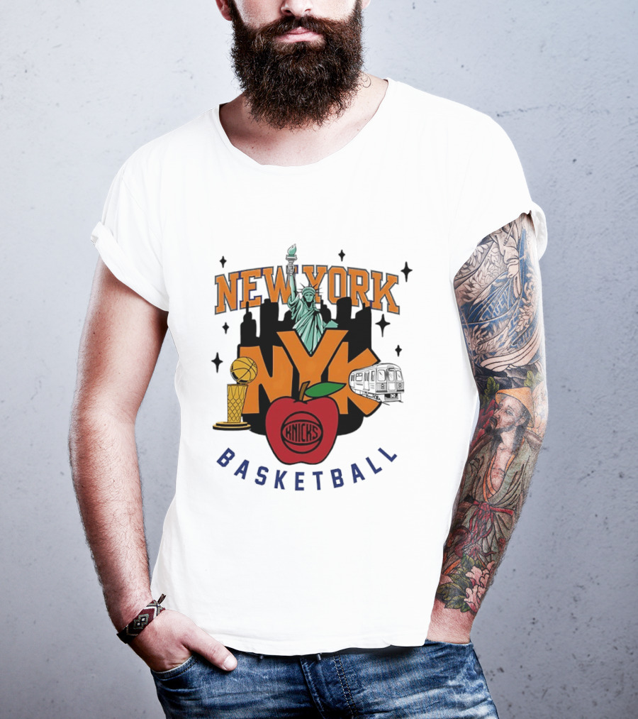 New York Knicks NYK Big Apple Basketball Statue Subway Skyline T-Shirt