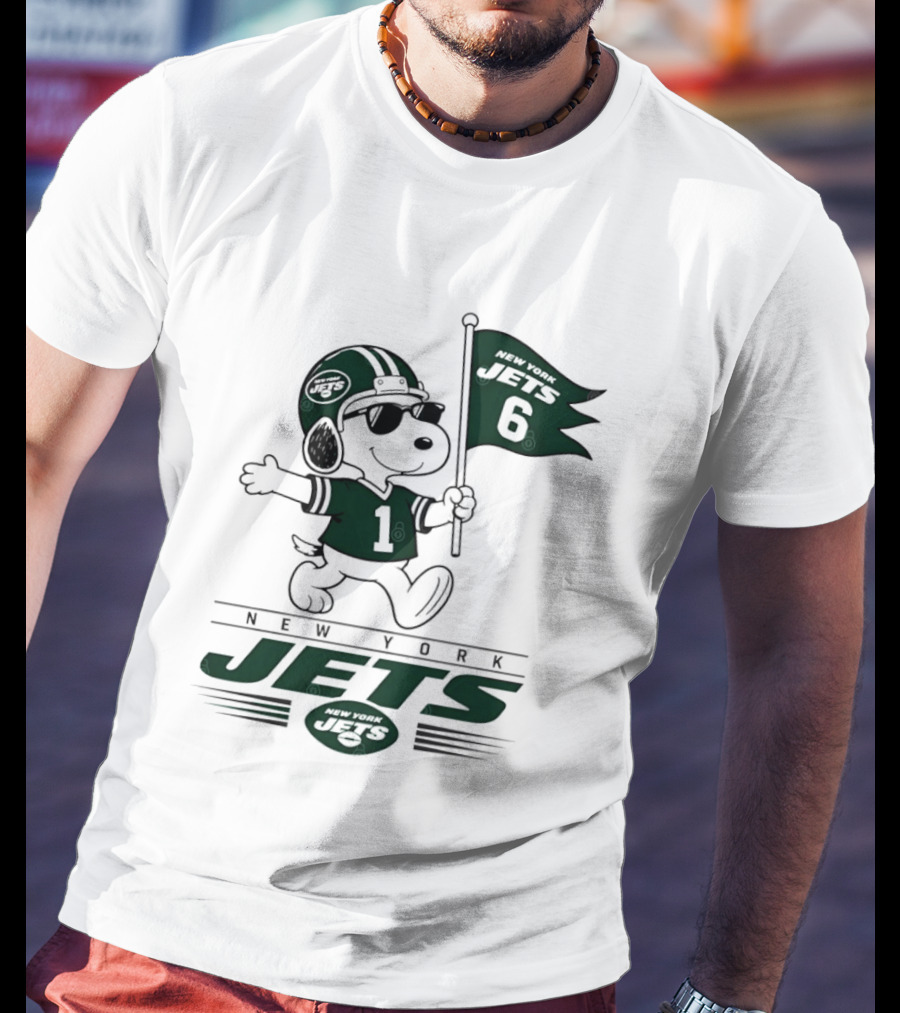 Snoopy Peanuts New York Jets Football 6 1 T-Shirt