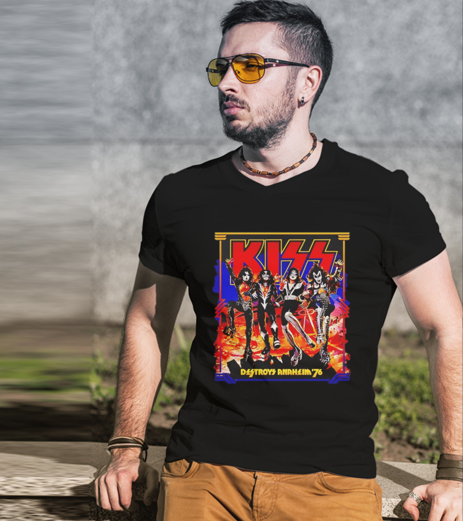 KISS Destroys Anaheim 76 Band Photo Arena Show T-Shirt
