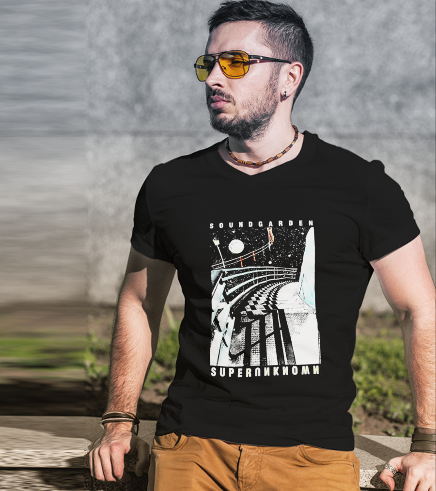 Soundgarden Superunknown Album Art Pathway Scene T-Shirt