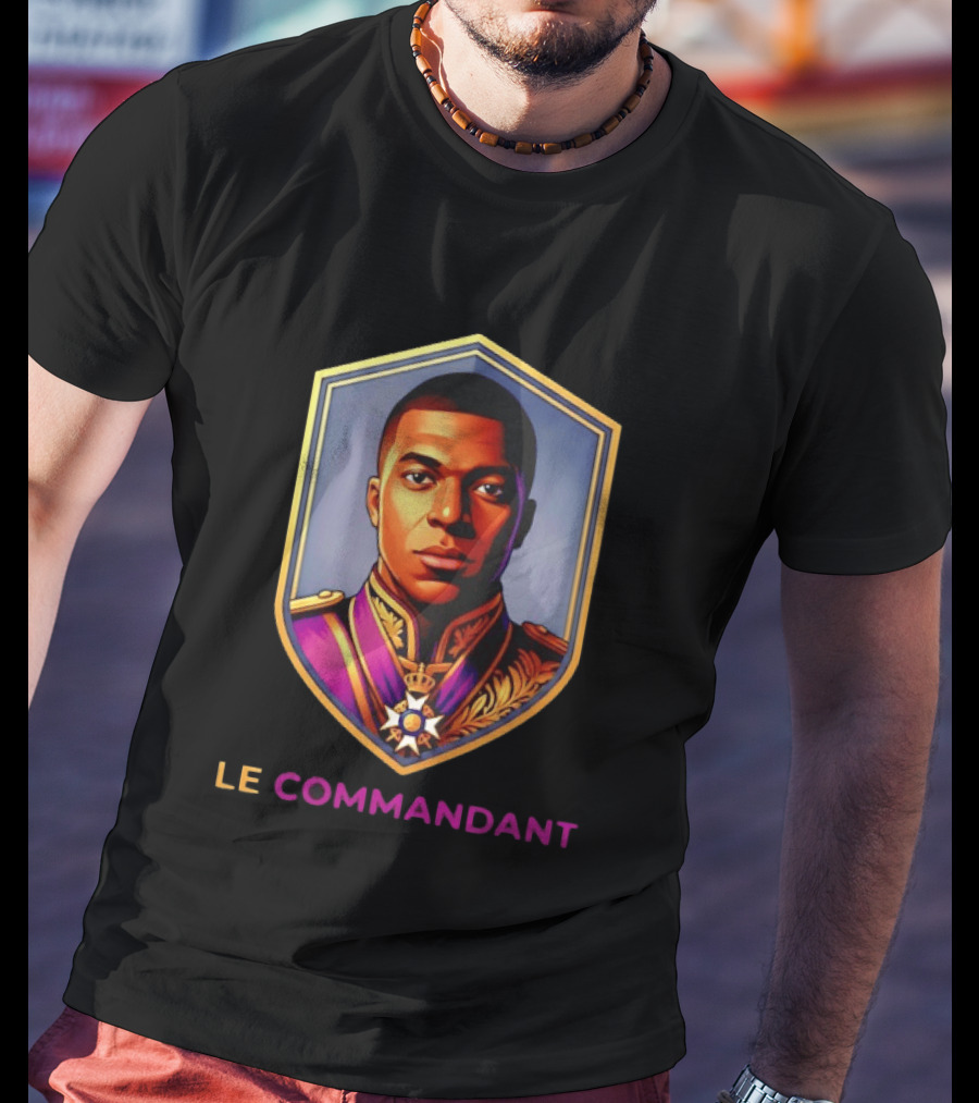 Kylian Mbappe Le Commandant Badge Paris Saint Germain T-Shirt
